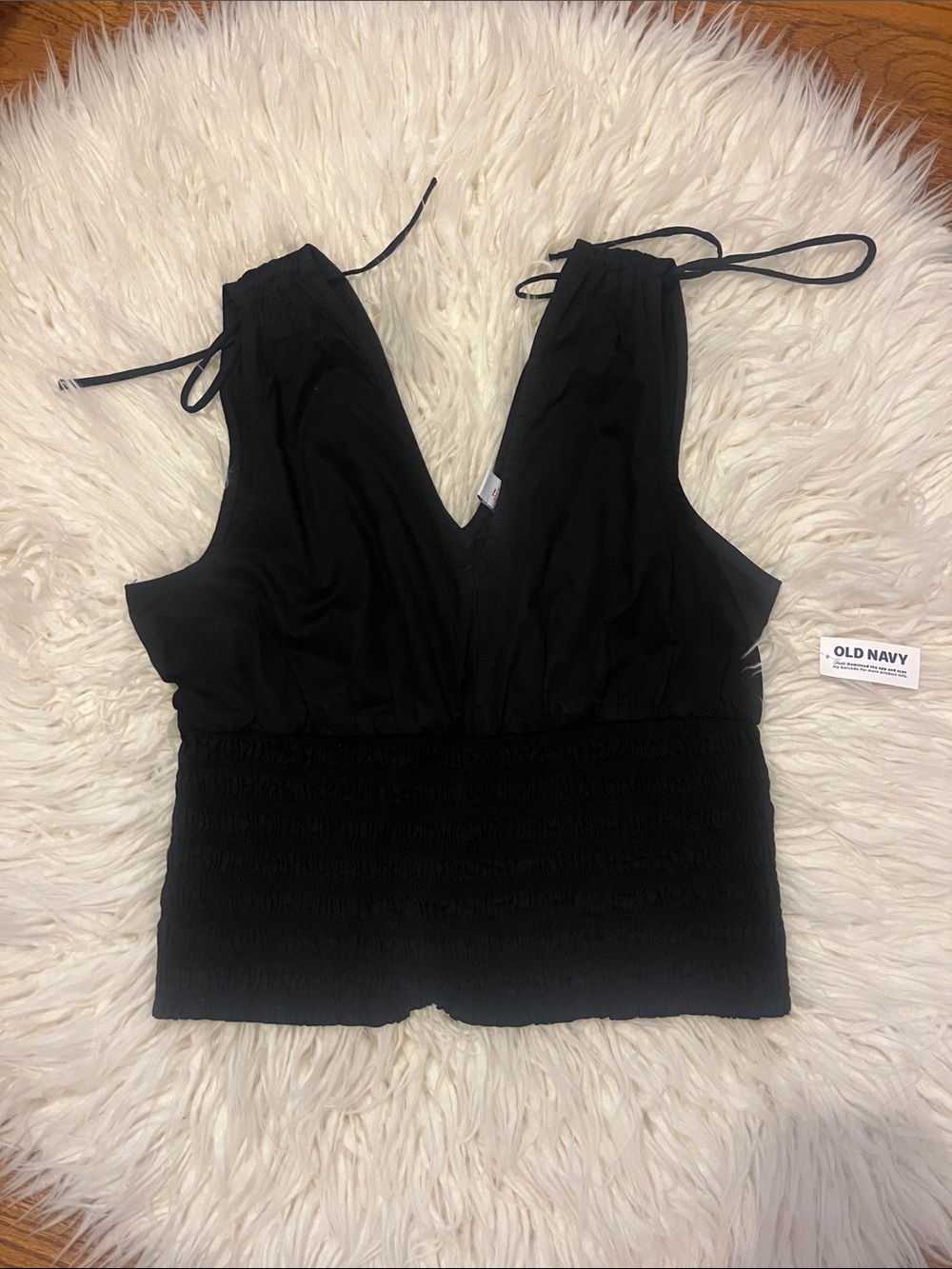 NWT Old Navy Black Women’s V-Neck Smocked-Waist Tie-Strap Tank Size Medium